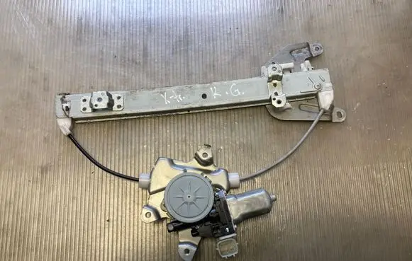 Nissan X-Trail T31 Rear door window regulator with motor 82731JG00A 2621004320