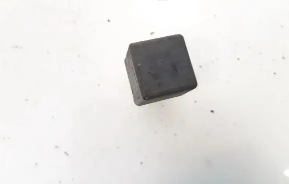 Volkswagen PASSAT B3 Other relay 141951253B