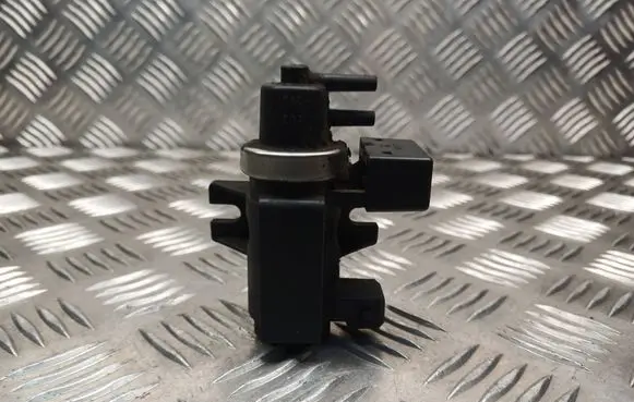 BMW 3 E46 Turbo solenoid valve 2247906 72279600