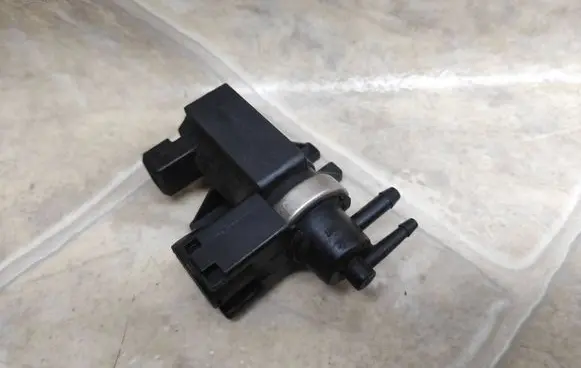 Mercedes-Benz A W169 Turbo solenoid valve 72190303