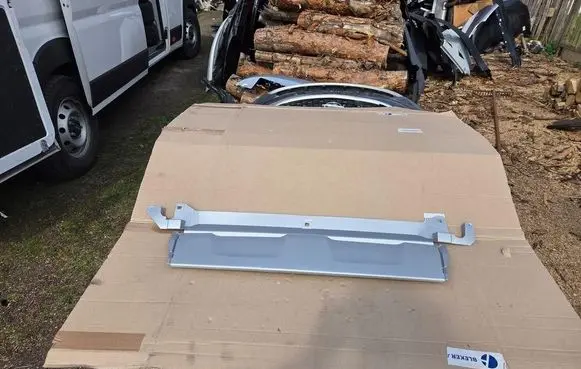 Dacia Duster II Front bumper lip 620843273R