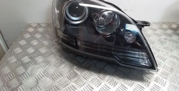 Mercedes-Benz ML W164 Headlight/headlamp