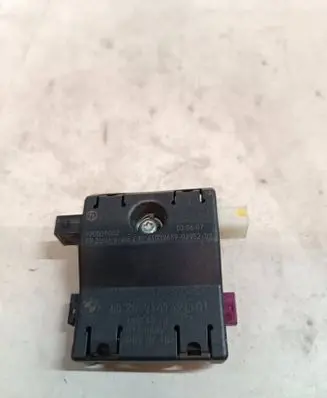 BMW 3 E90 E91 Aerial antenna amplifier 9141491