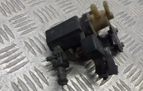 Opel Insignia A Valve vacuum 55573362