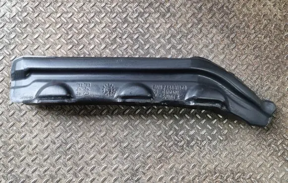 BMW 2 F44 Fender foam support/seal 7448812