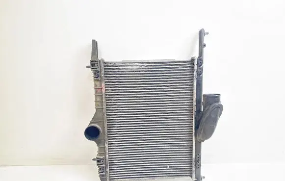Volvo S40, V40 Intercooler radiator 892808003072710 ETP8928S