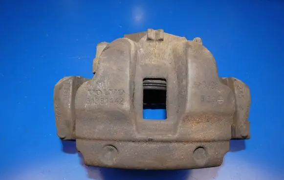 Volvo XC90 Front brake caliper 31381442