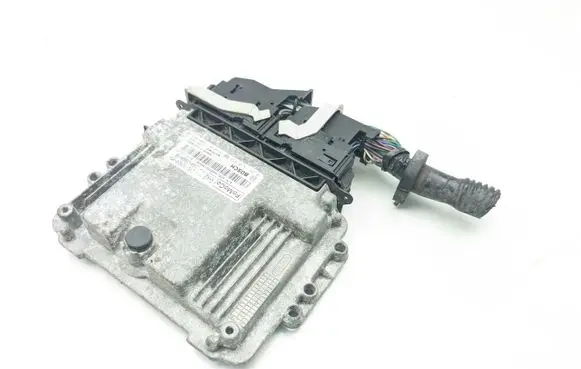Ford Focus Engine control unit/module CV61-12A650-AMH 0261S10853 1039S73573