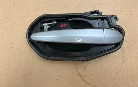 BMW X3 E83 Rear door exterior handle 3330983