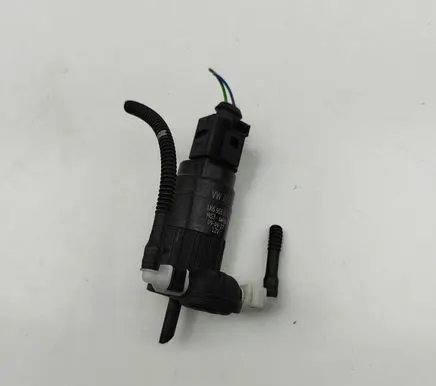 Volkswagen T-Cross Windscreen/windshield washer pump 1K6955651