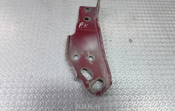 Front bumper mounting bracket