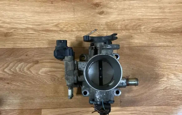 Toyota Avensis T250 Throttle valve 1368001822