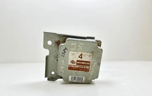 Nissan X-Trail T30 Torque split ecu control unit/module 41650EQ070 A68000U06