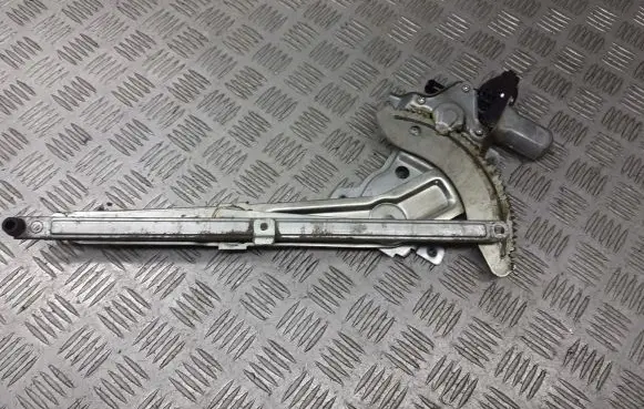 Suzuki Swift I Front door window regulator with motor 8346063J00