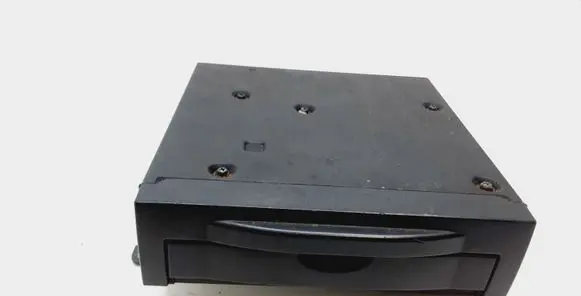 Volvo XC90 Navigation unit CD/DVD player 30752406