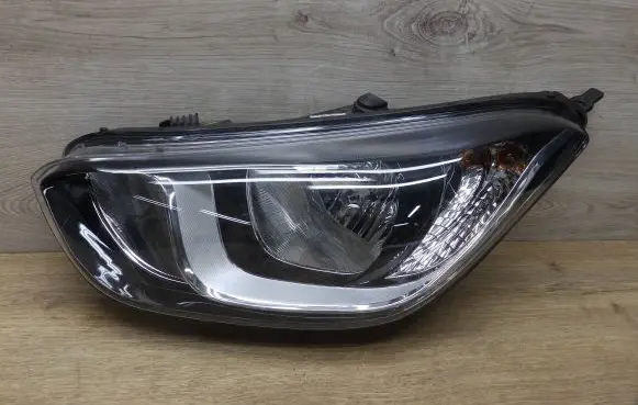 Hyundai i20 (PB PBT) Headlight/headlamp 921014P500
