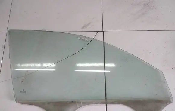 Volkswagen PASSAT B5.5 Front door window glass four-door AS2
