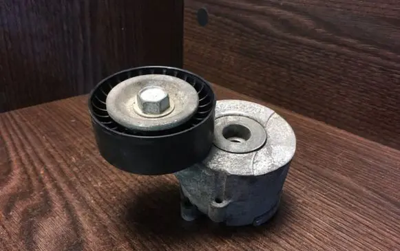 Fiat Fiorino Timing belt tensioner 55244469