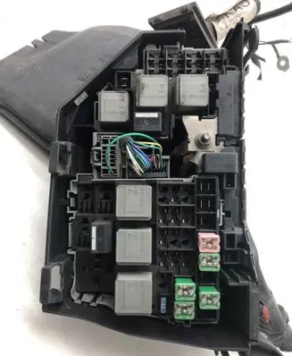 Ford C-MAX I Fuse module 6G9T14A076 6G9T12A690