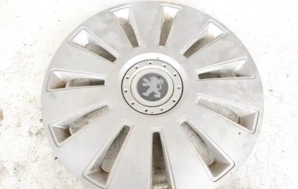 Peugeot 306 R17 wheel hub/cap/trim 