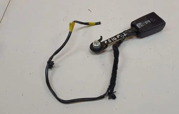 Opel Astra H Front seatbelt buckle C383