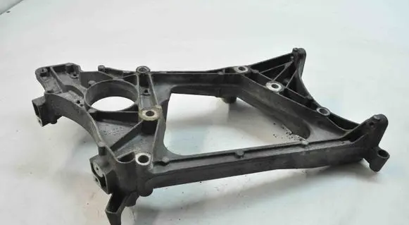 Mercedes-Benz E W212 A/C compressor mount bracket A6512011109