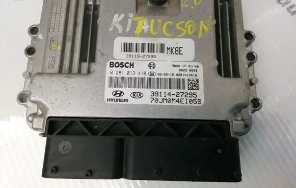 KIA Sportage Engine control unit/module 3911427295 70JM0M4EI05S 0281013418