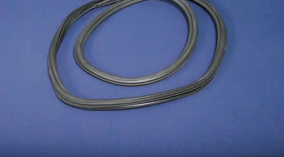 Mercedes-Benz C W204 Rubber seal front coupe door 8V4831721