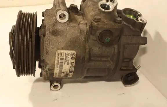 Volkswagen Jetta V Air conditioning (A/C) compressor (pump) 1K0820803S