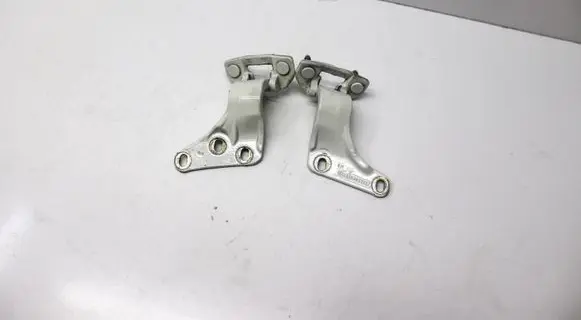 Mercedes-Benz GL X164 Tailgate/trunk/boot hinge A1647401337