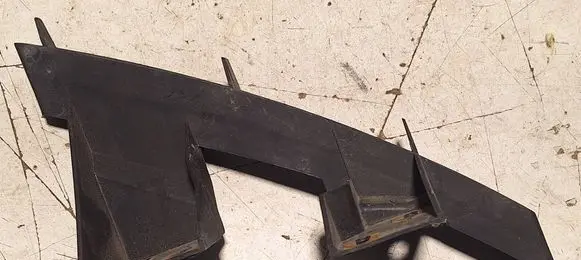 Audi Q7 4L Front bumper mounting bracket 4L0807333
