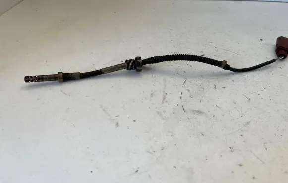 Audi A4 S4 B8 8K Exhaust gas temperature sensor 03L906088E HE1FPIGBG