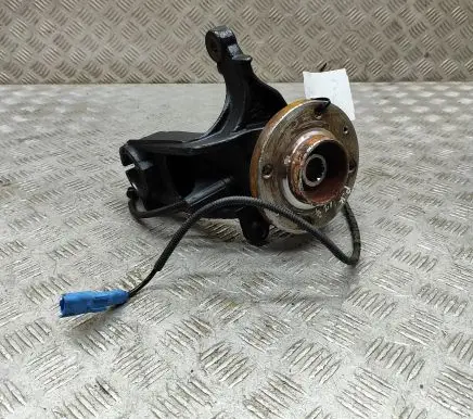 Citroen C3 Front wheel hub 1607557480