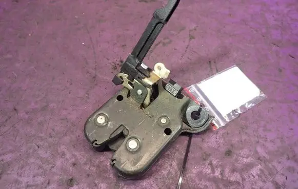 Audi A3 S3 A3 Sportback 8P Tailgate/trunk/boot lock/catch/latch 
