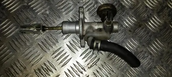 Nissan Almera N16 Clutch master cylinder