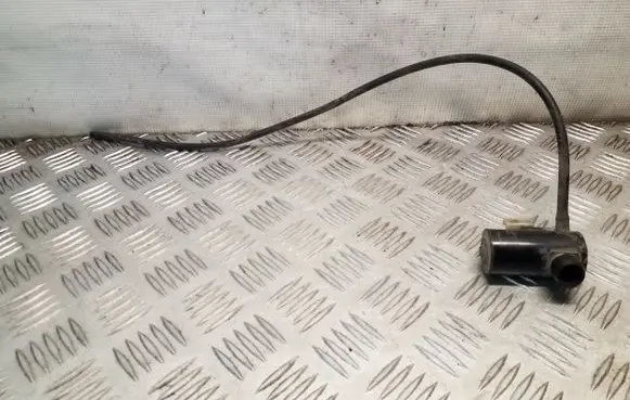 Suzuki Grand Vitara II Windscreen/windshield washer pump