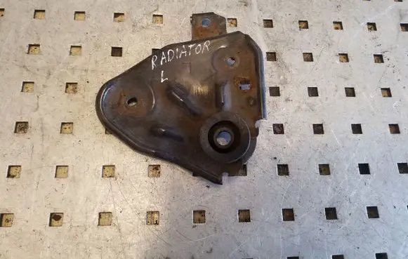 Nissan Almera N16 Radiator mount bracket