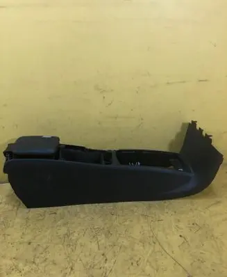 Volvo V50 Center console 30755374
