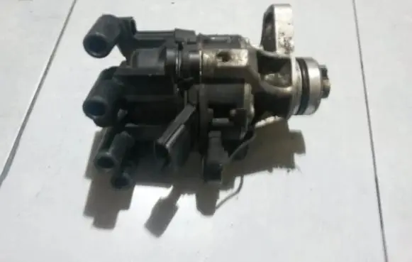 Mazda 323 Spark distributor t2t58471