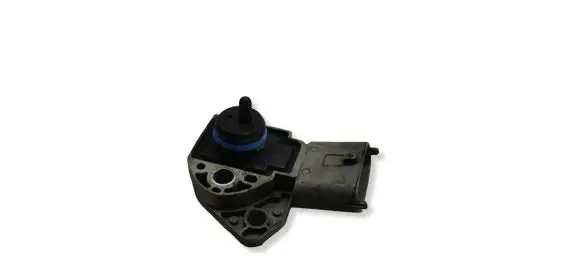 Volvo XC70 Fuel pressure sensor 8699449