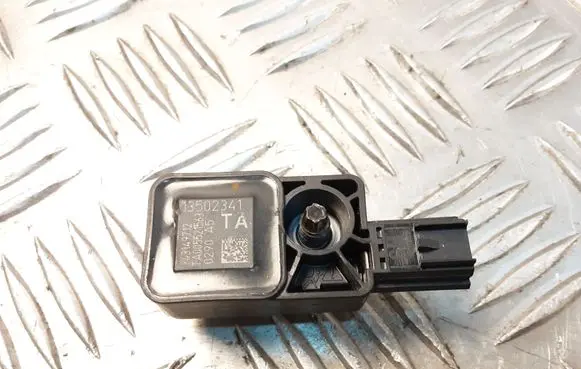 Opel Insignia A Airbag deployment crash/impact sensor 13502341