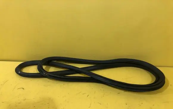 Opel Meriva B Front door rubber seal 118KM