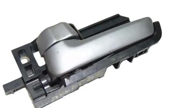 Suzuki Swift I Rear door interior handle