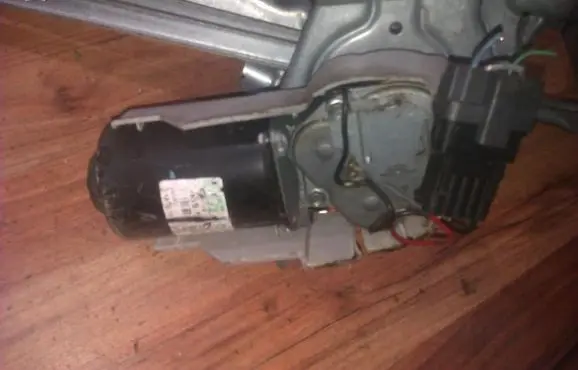 Renault Megane II Wiper motor