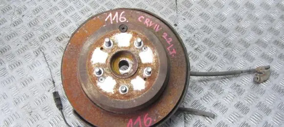 Honda CR-V Front wheel hub spindle knuckle