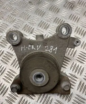 Honda CR-V Engine mount bracket