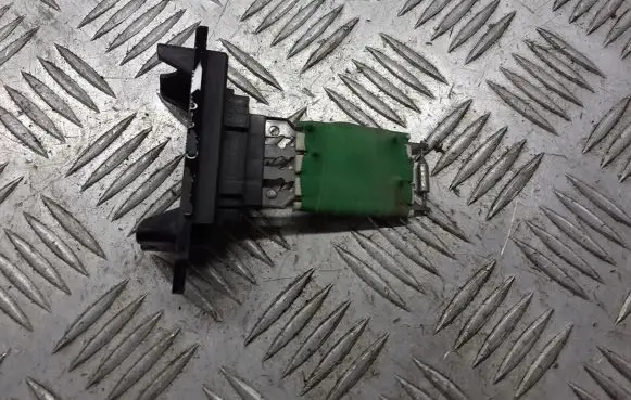 Citroen C3 Heater blower fan relay 