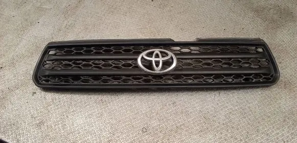 Toyota RAV 4 (XA20) Front bumper upper radiator grill 