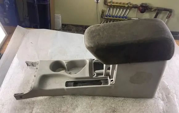 Mitsubishi Pajero Sport I Armrest
