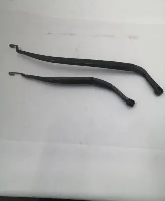 Jeep Cherokee Front wiper blade arm 2419T10 2420T9